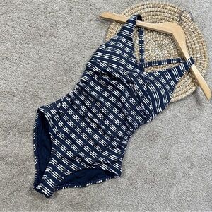 Nip Tuck Swim Women’s One Piece Swimsuit Textured Multi Fit Cup Navy White 4